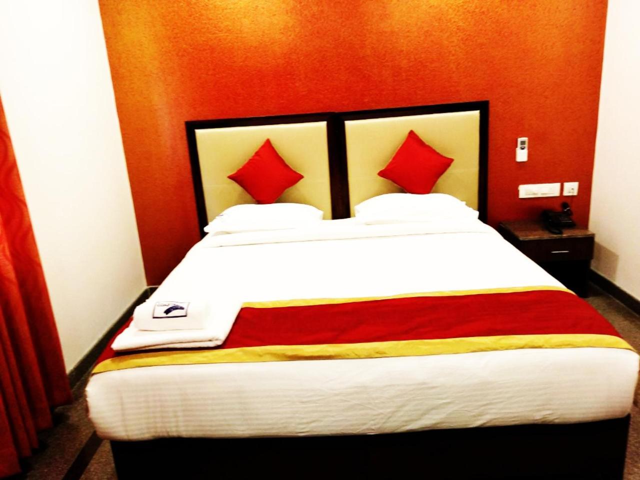 Coastal King Hotel Bangalore Exterior foto