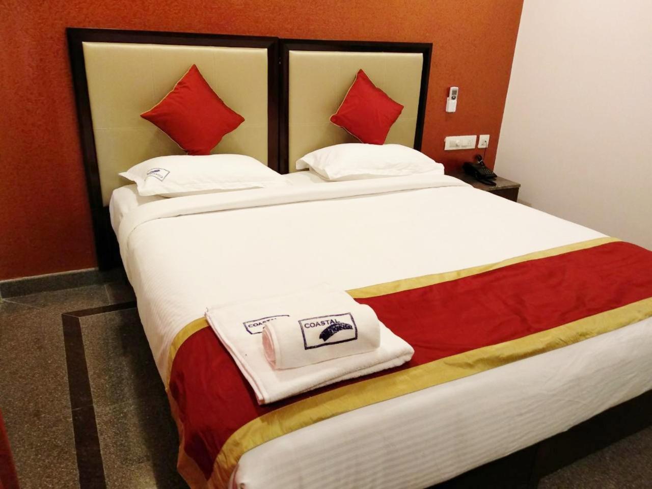 Coastal King Hotel Bangalore Exterior foto
